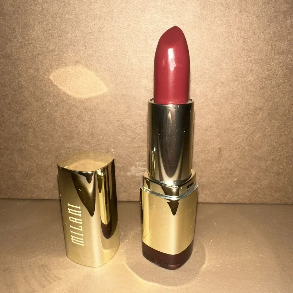Milani Color Statement Lipstick 24 BLACK CHERRY, vampy goth lip